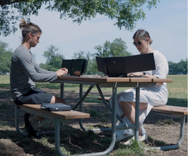 Портативний потрійний монітор для ноутбука Xebec The Tri-Screen 3